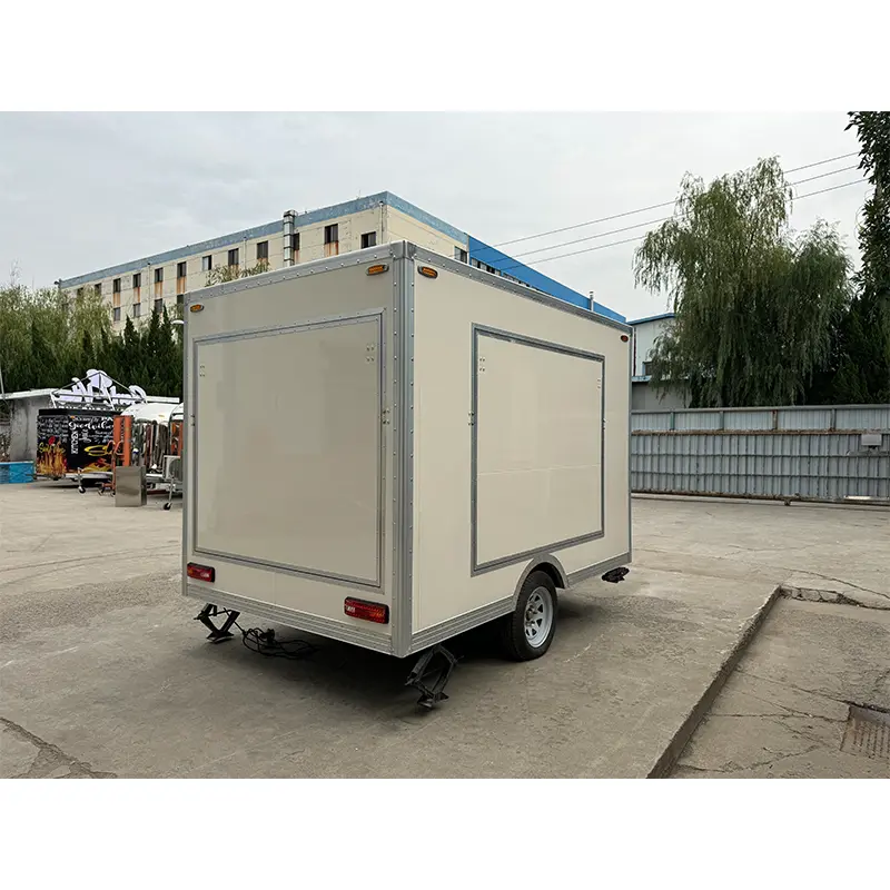 Vierkante mobiele biertrailer