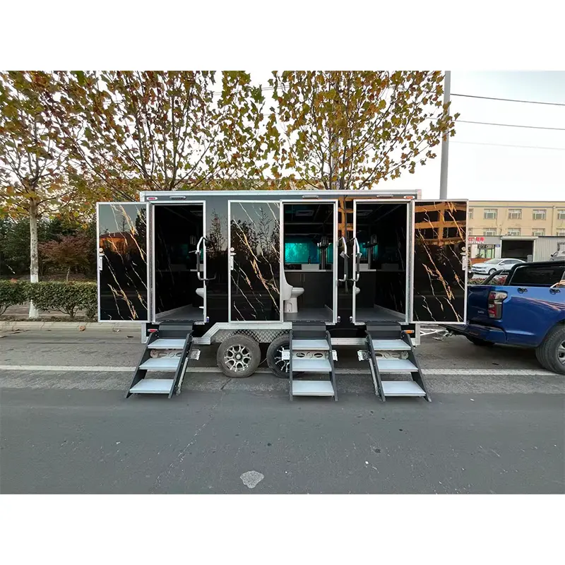 Commerciële toiletaanhangwagen met drie stations