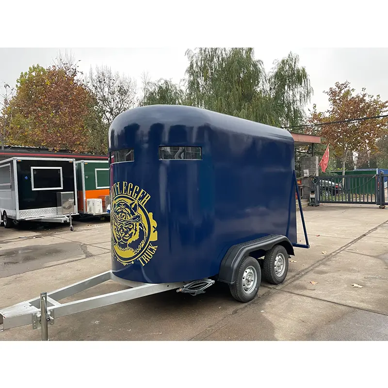 Vintage paardenbox mobiele bartrailer