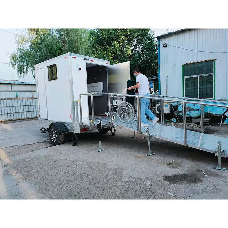 Rolstoeltoegankelijke ADA toilettrailer